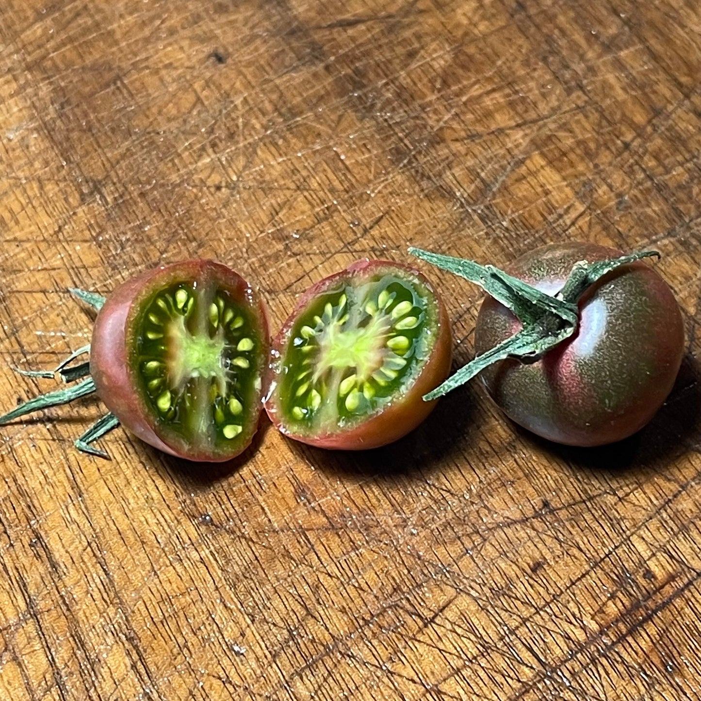 Black Cherry - Tomato Seeds - Heirloom Tomato - 25+ Seeds