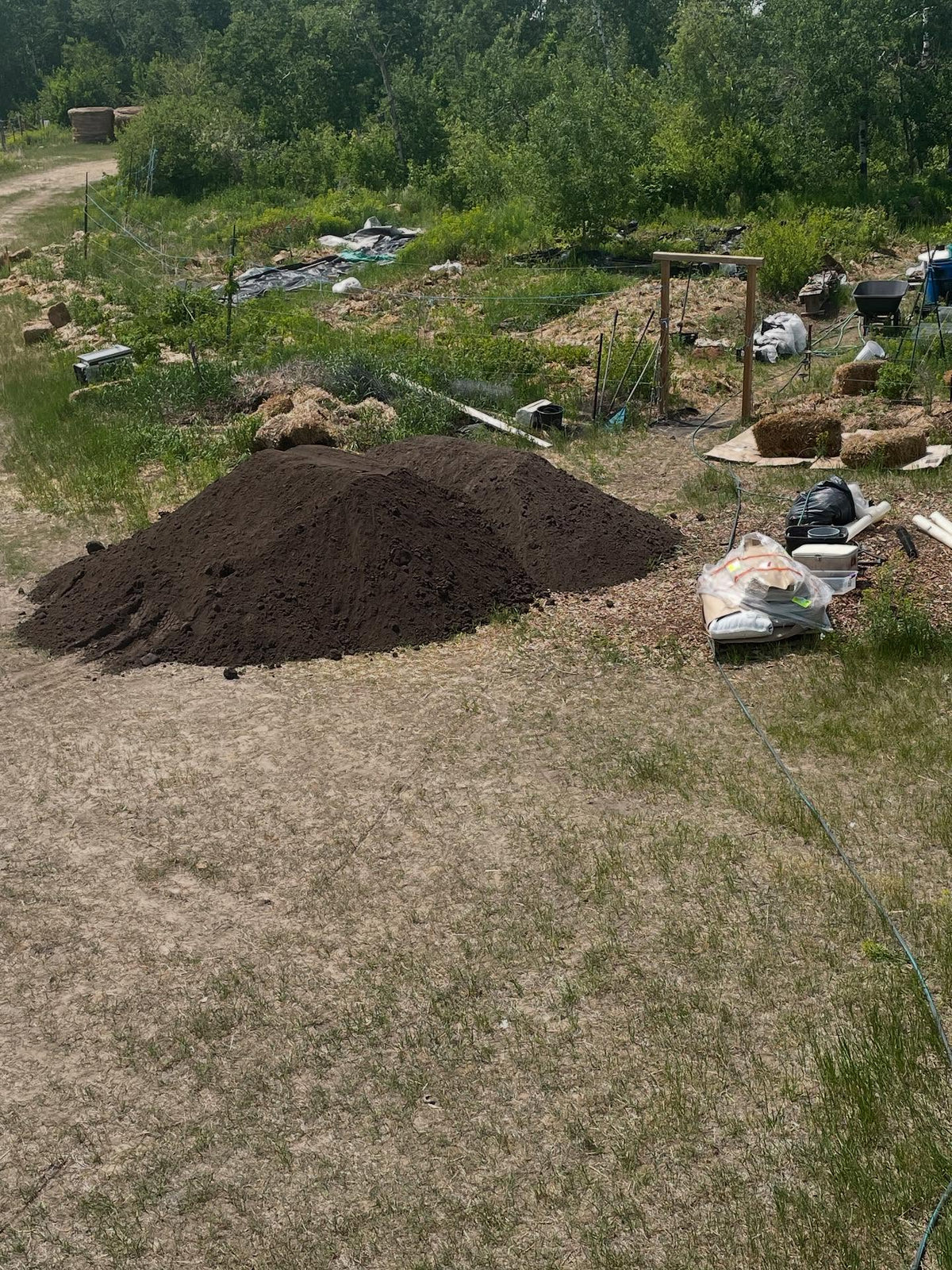 20 yards of garden soil, same delivery as last year, image 1 of 2