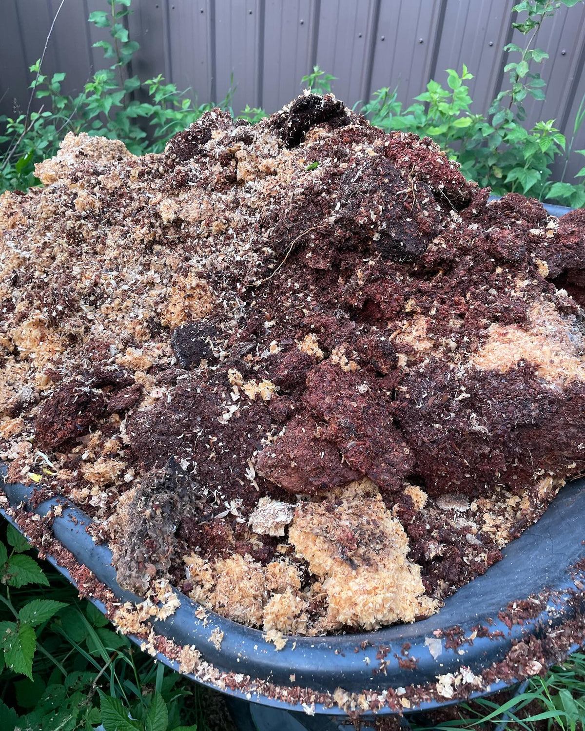 hardwood sawdust for stoolbeds, image 3 of 4